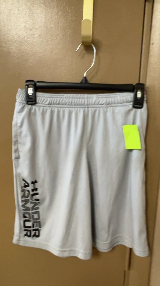 Under Armour Shorts YOUTH Large