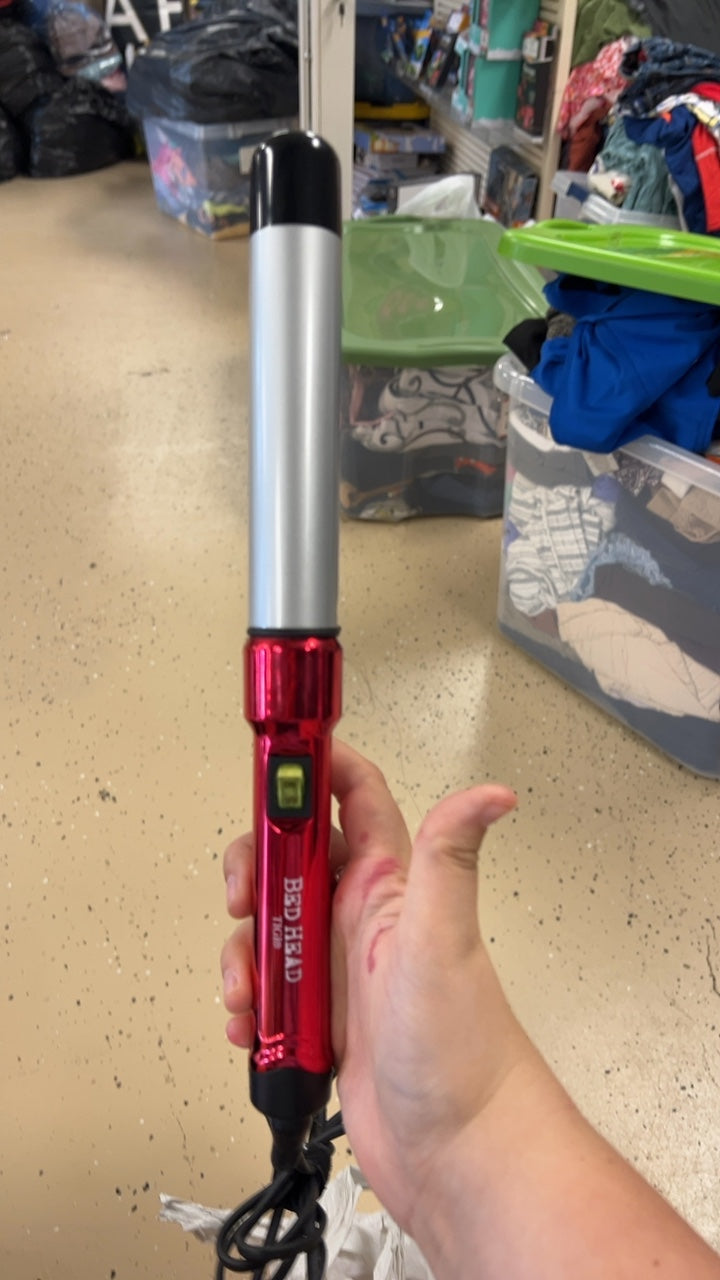 BED HEAD Curling Iron Red and Black