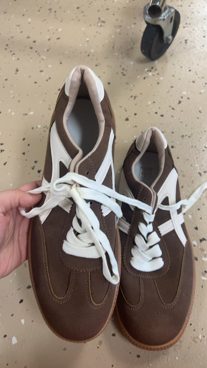 Sneakers 11 Brown and White