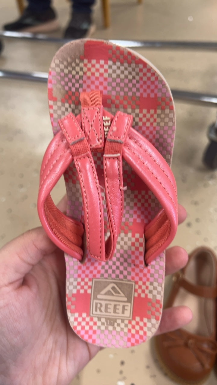 Reef Sandals Youth 11 Pink