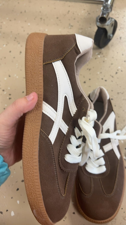 Sneakers 11 Brown and White