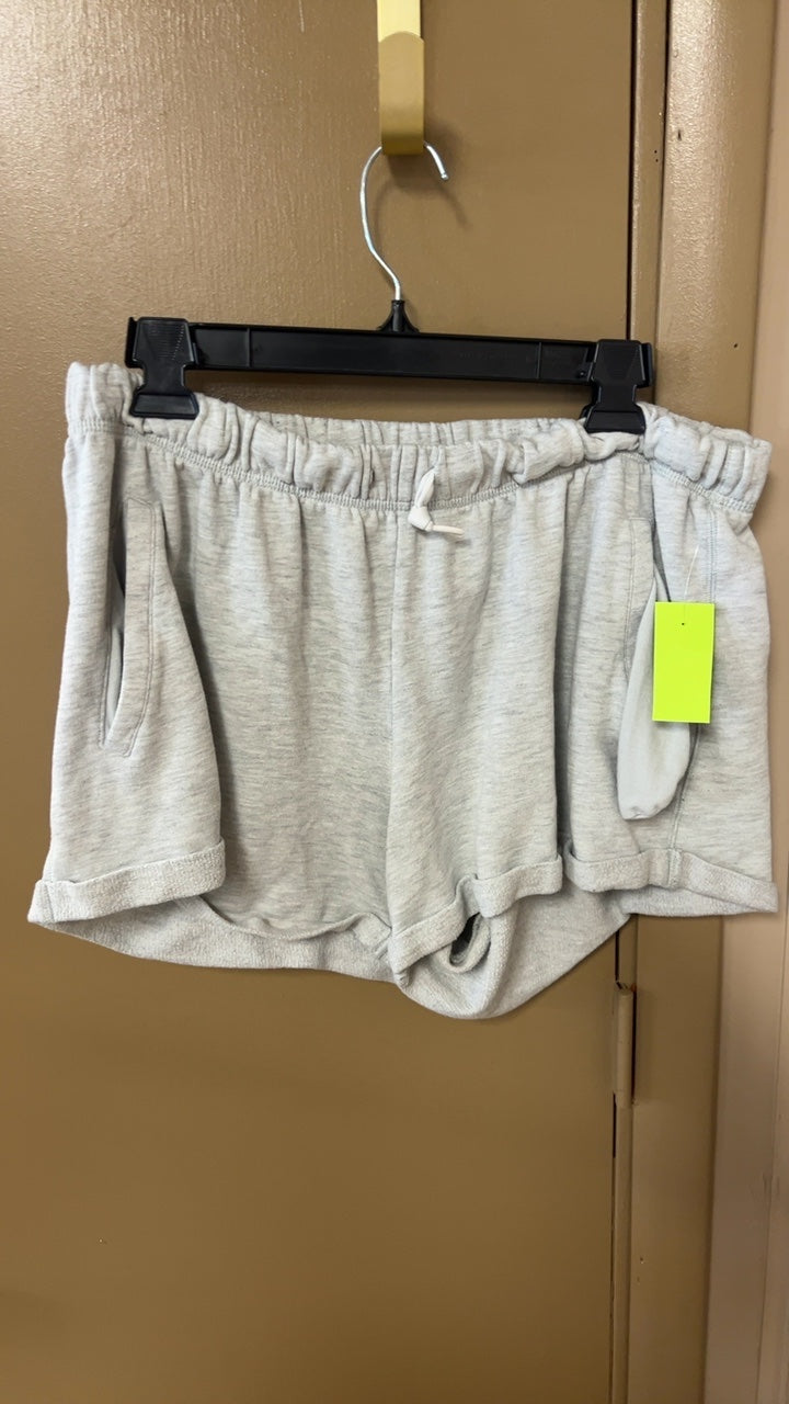 Vs pink Shorts Large Grey