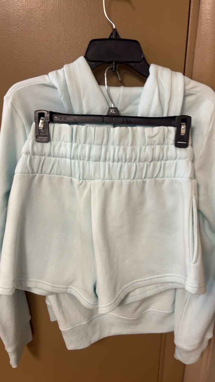 2 piece set Medium Light Blue