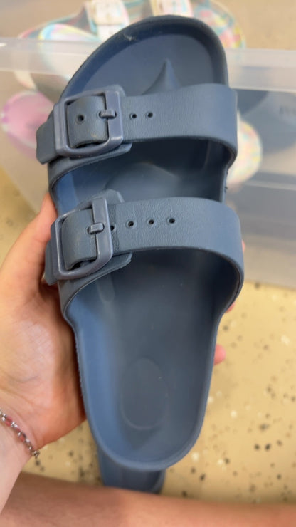 Cat & Jack Sandals Youth 3 Blue