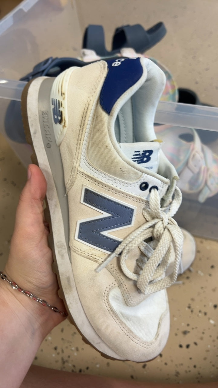 New Balance Sneakers 7.5 Cream/Off-white with navy blue accents