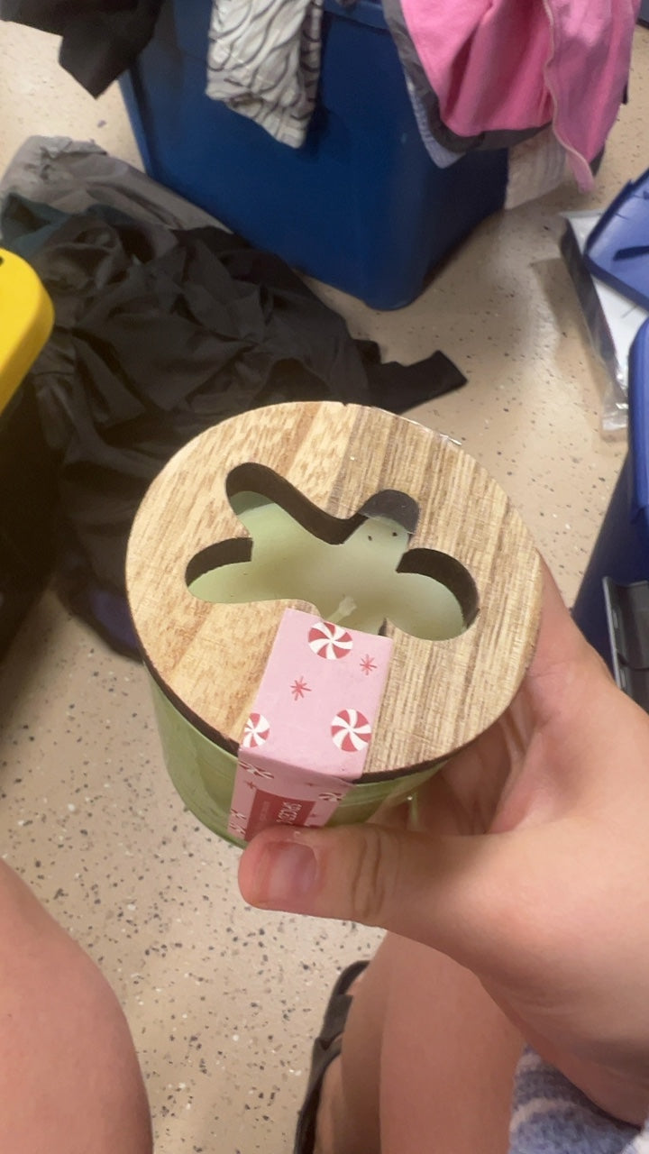 Candle Light Green