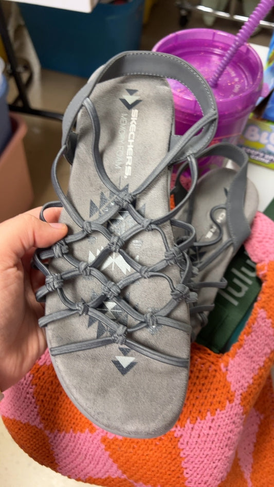 Skechers Sandals 8 Gray