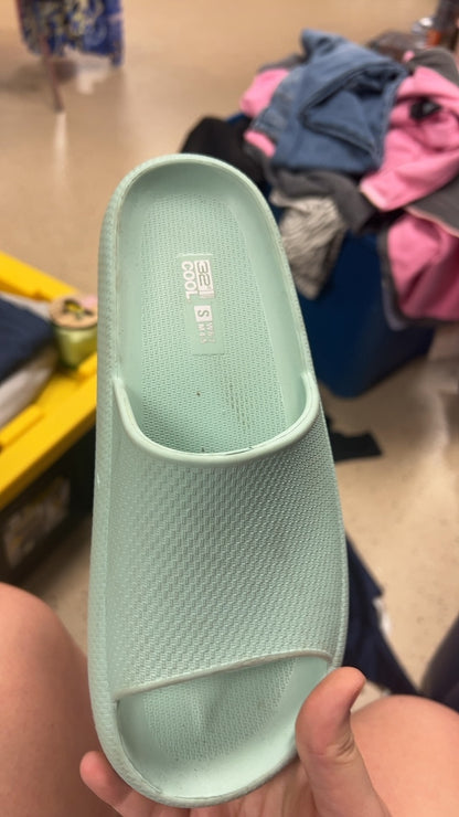 Slippers 6/7 Mint green