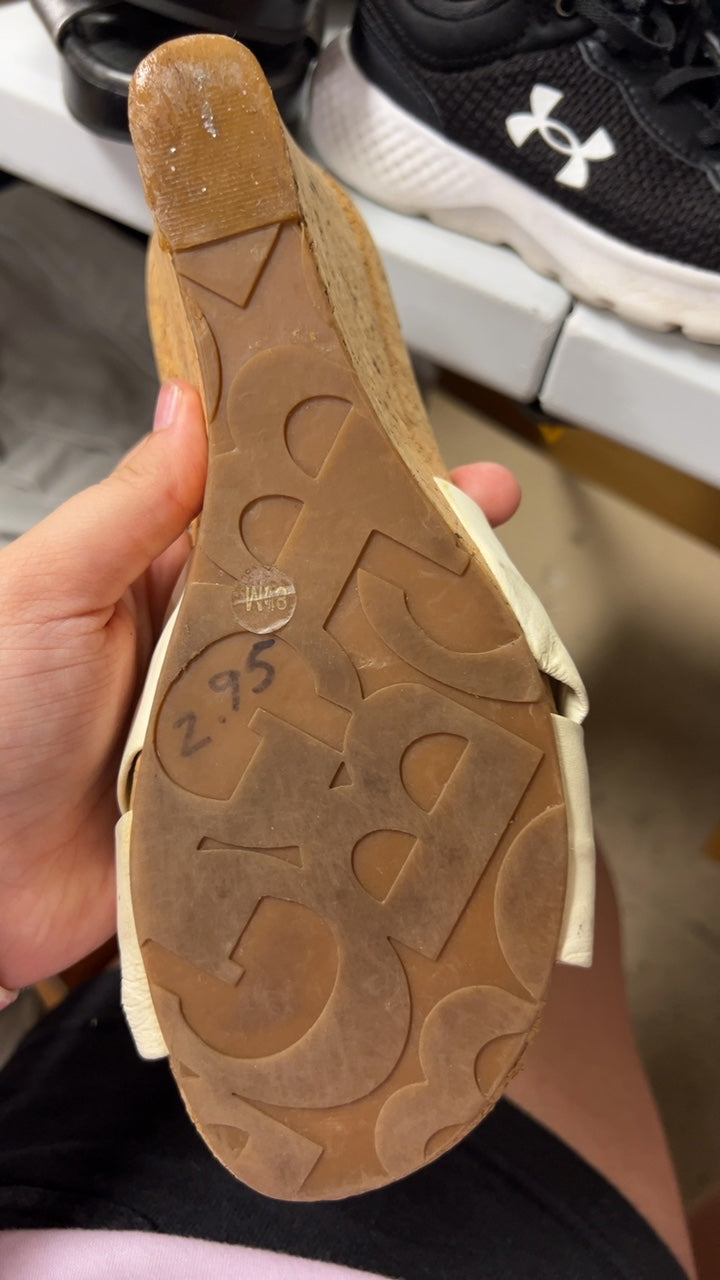 Gianni Bini Sandals 8.5 Beige