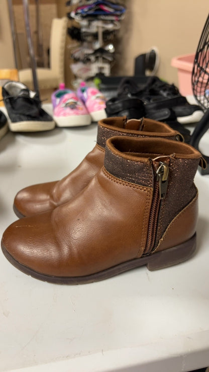 Boots Youth 9.5 Brown