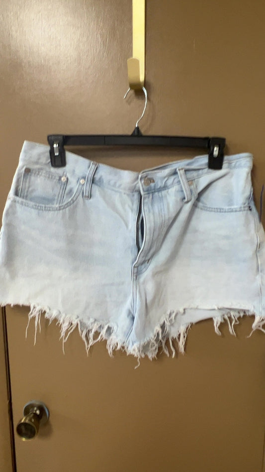Shorts 32 waist Light wash denim