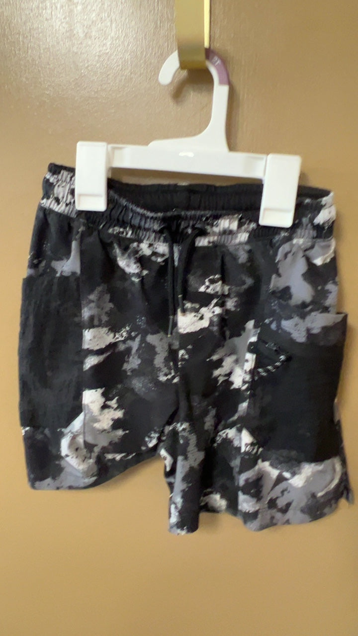 Youth 6/7 Black and Gray