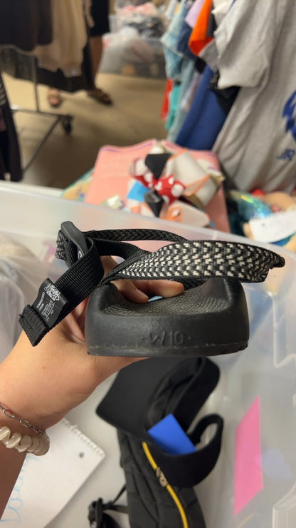 Chaco Sandals 10 Black with white details