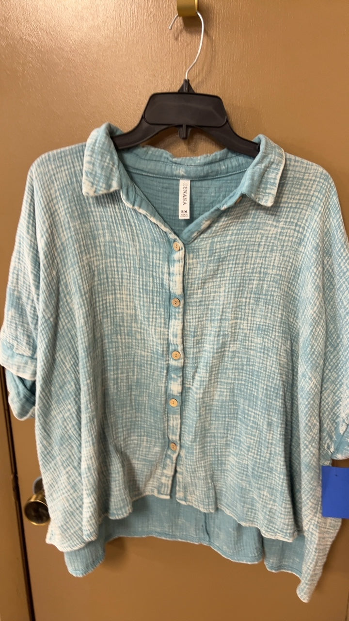 Zenana Shirt Small/Medium Light Blue
