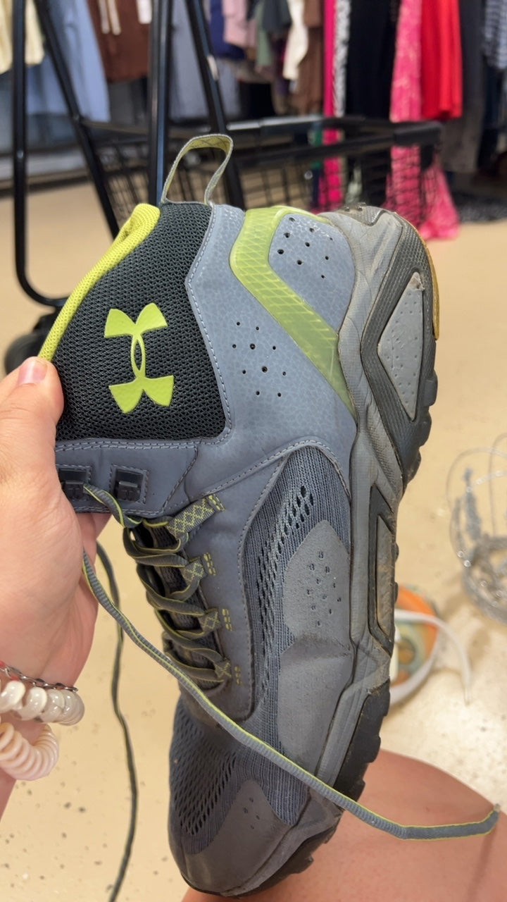 Under Armour Sneakers Mens 13 Gray with neon yellow accents