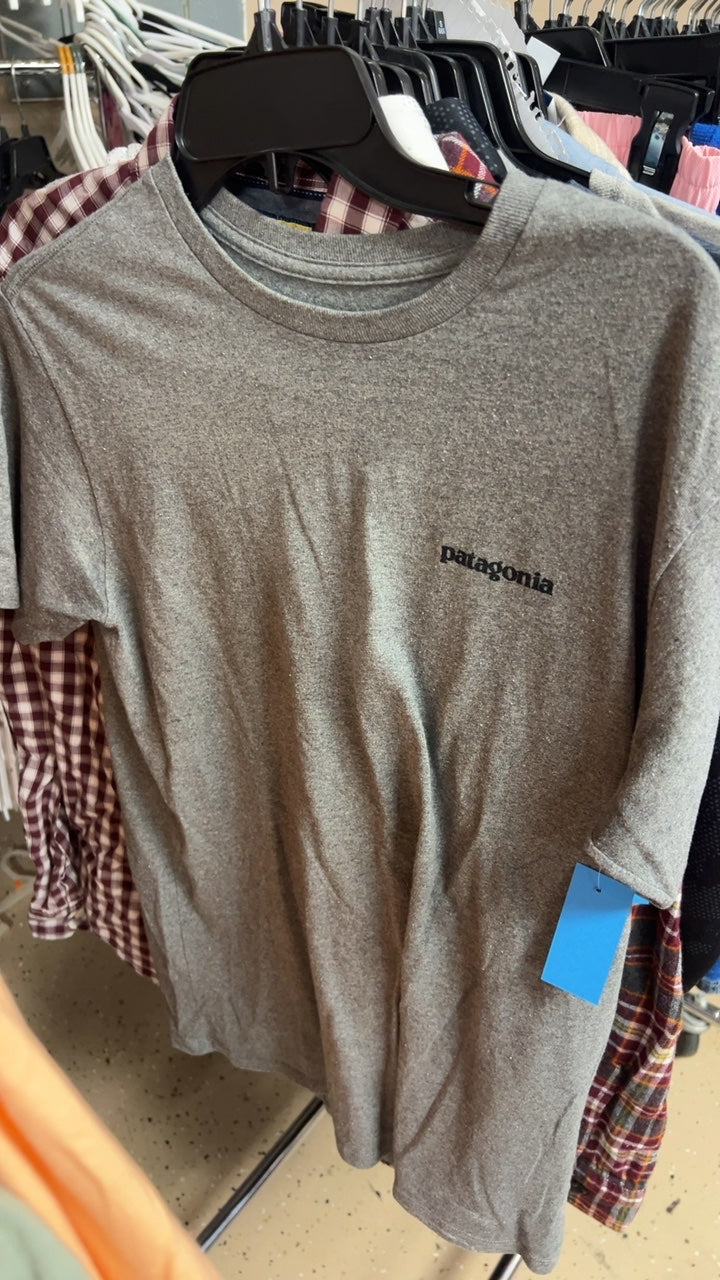 Patagonia T-Shirt MENS SMALL Gray