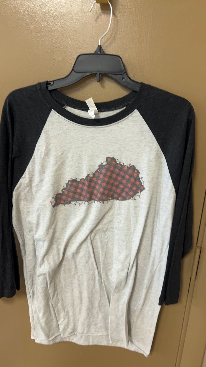 T-Shirt Large Beige with black sleeves and red/black checked cloud