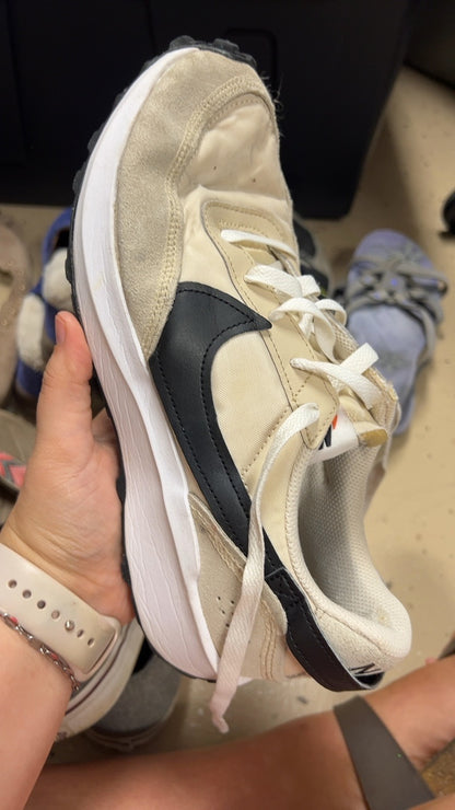Nike Sneakers 9 Beige and Black