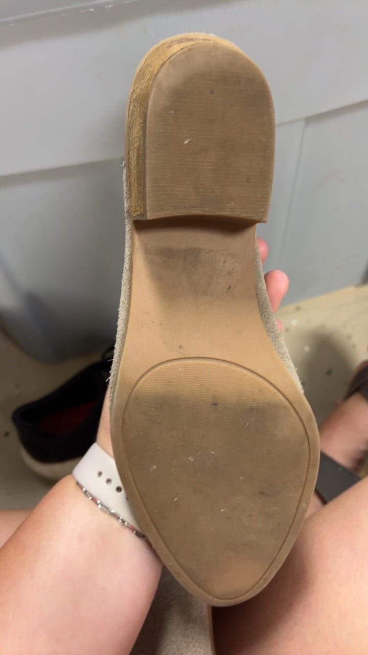Shoes 9 Beige Booties