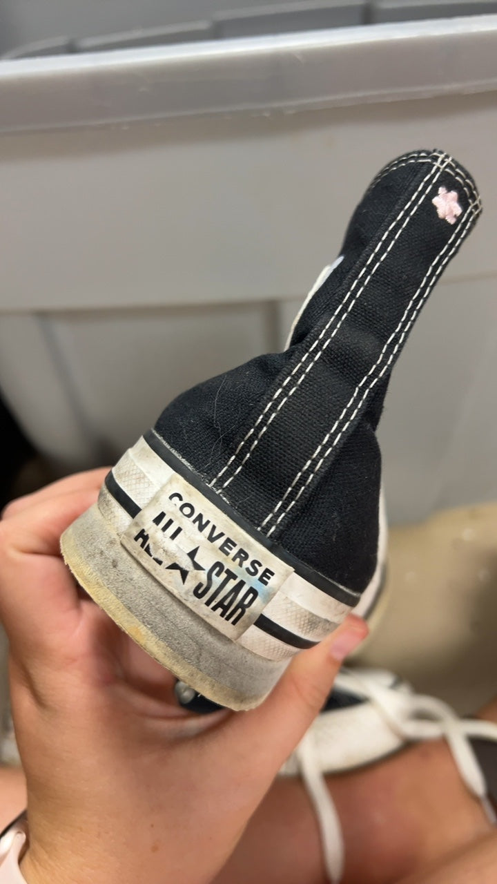 Converse Sneakers Youth 4.5 Black and white