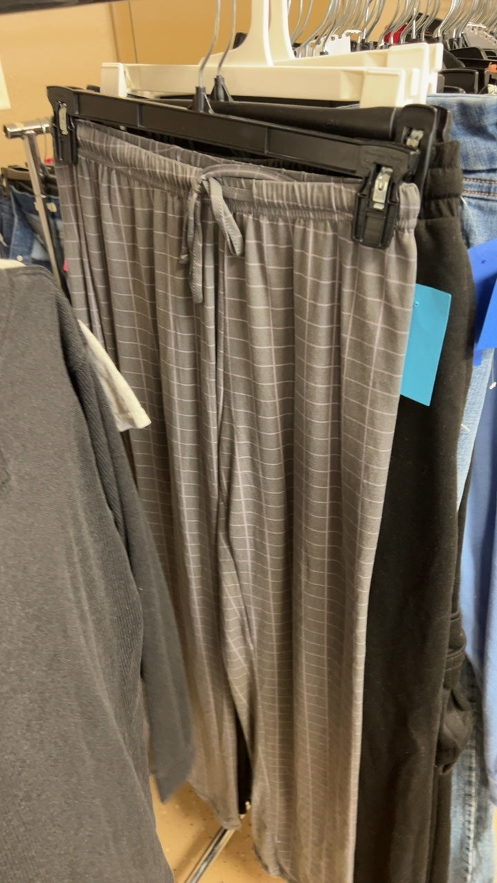 Pants Small Gray with a checkered pattern