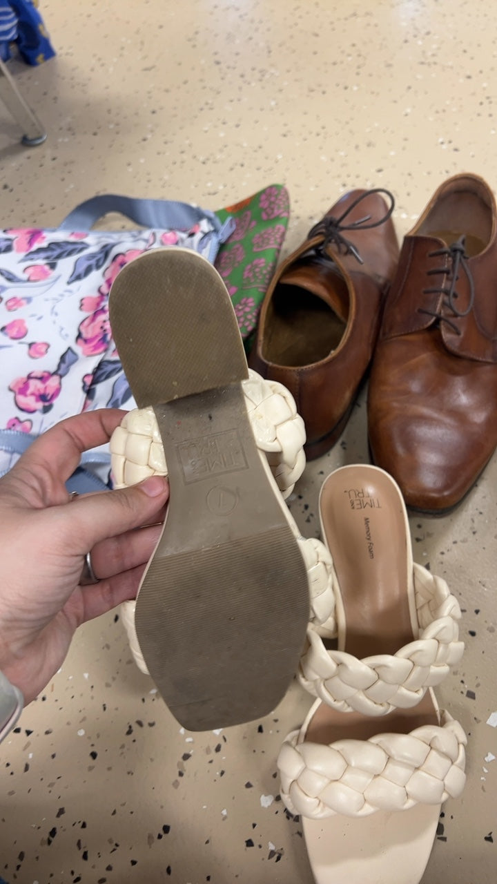 Time & Tru Shoes 7 Cream/Beige