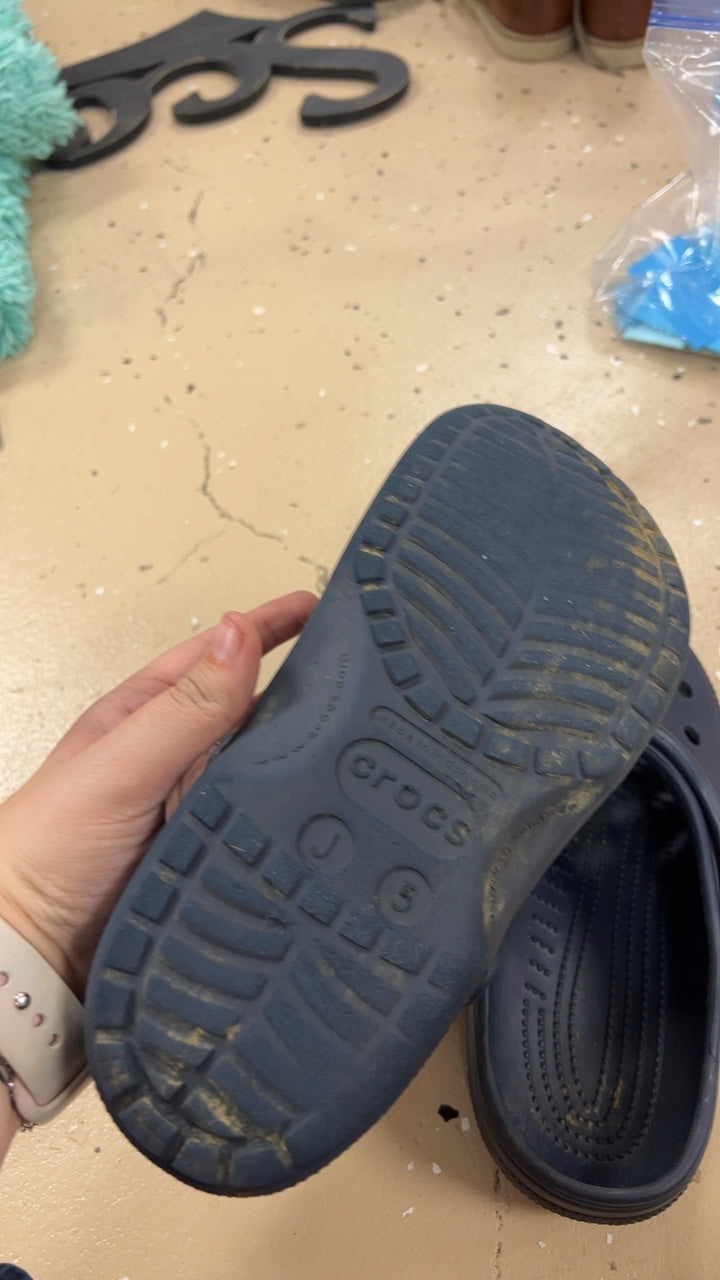 Crocs Slippers Youth 5 Dark Gray