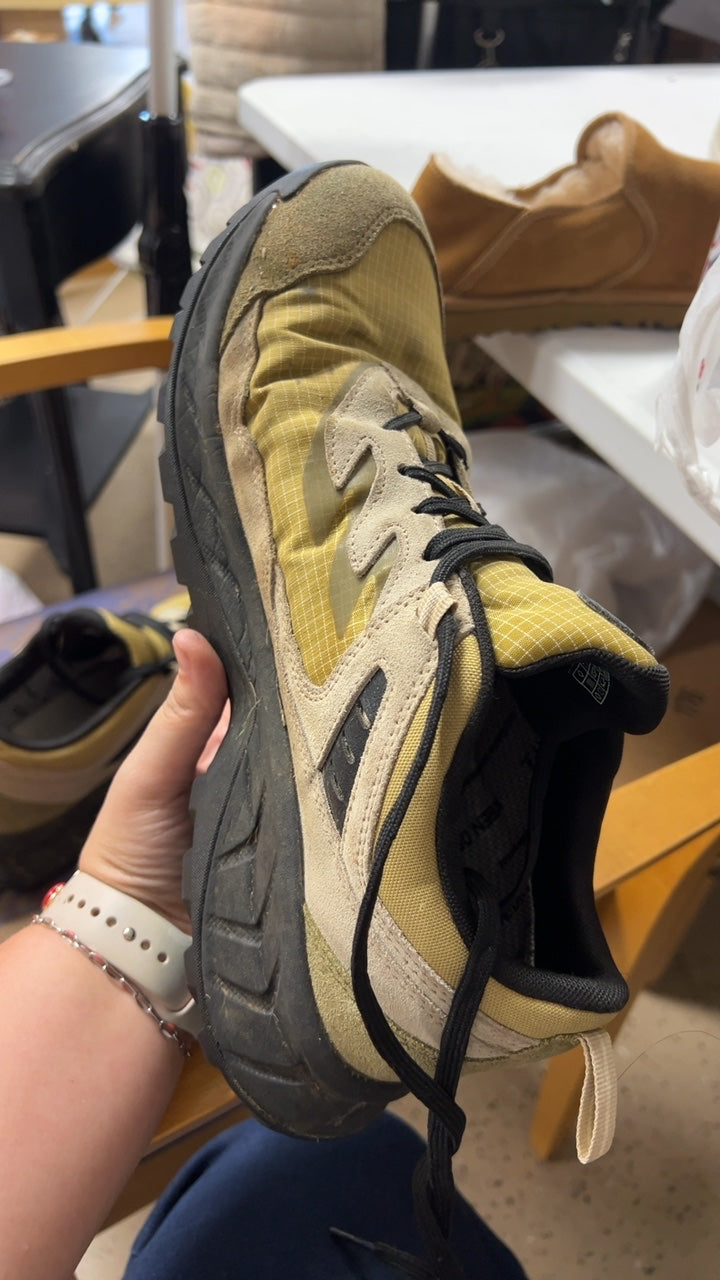 KEEN Sneakers 10.5 Yellow and beige