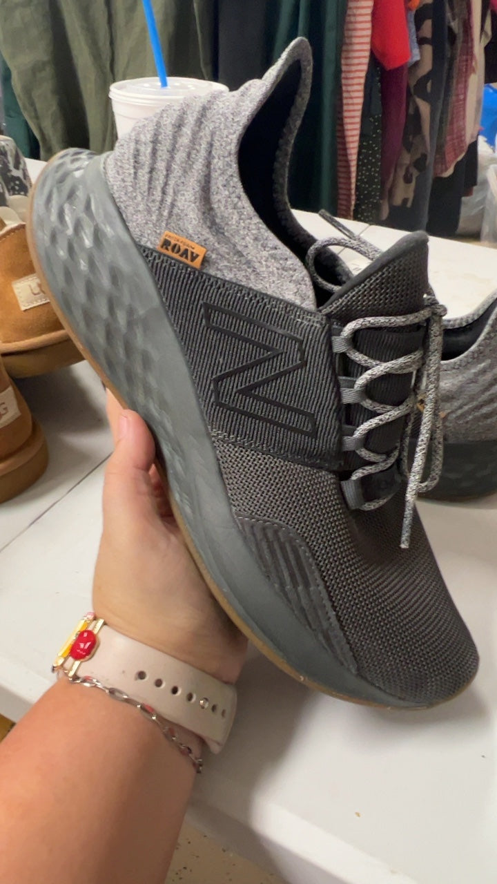 New Balance Sneakers Mens 10.5 Dark Gray