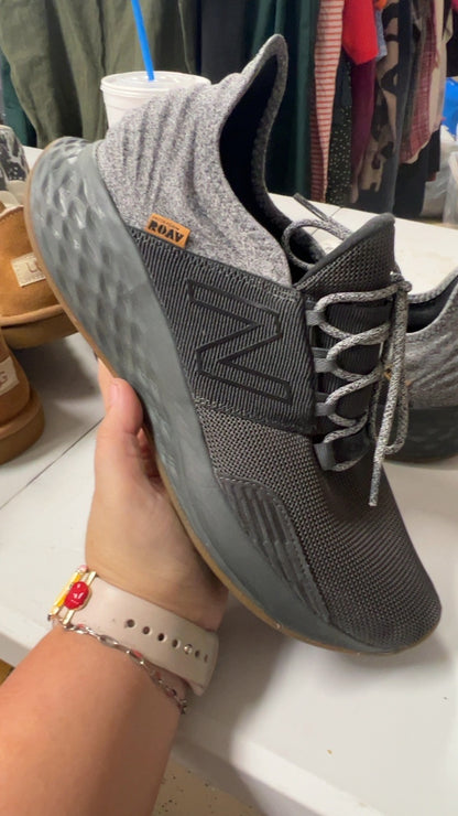 New Balance Sneakers Mens 10.5 Dark Gray