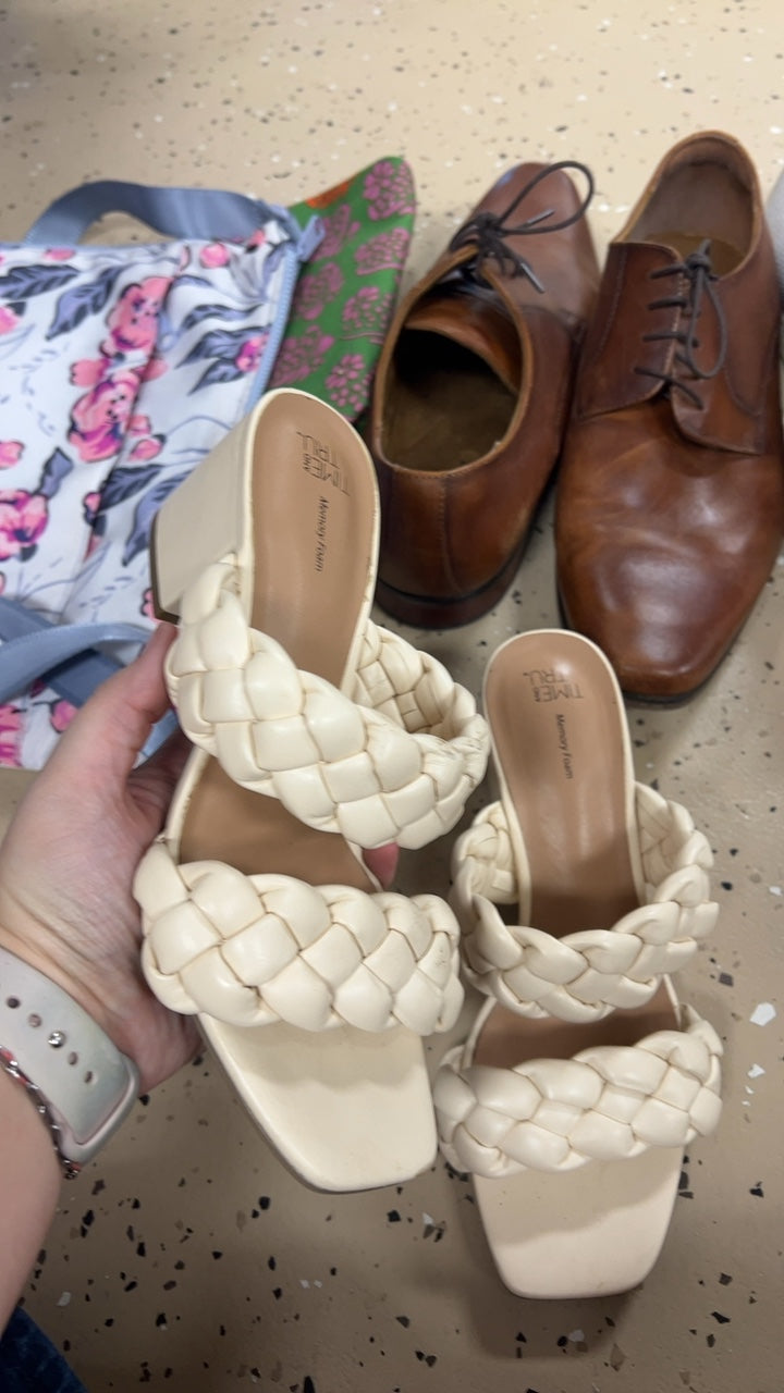 Time & Tru Shoes 7 Cream/Beige