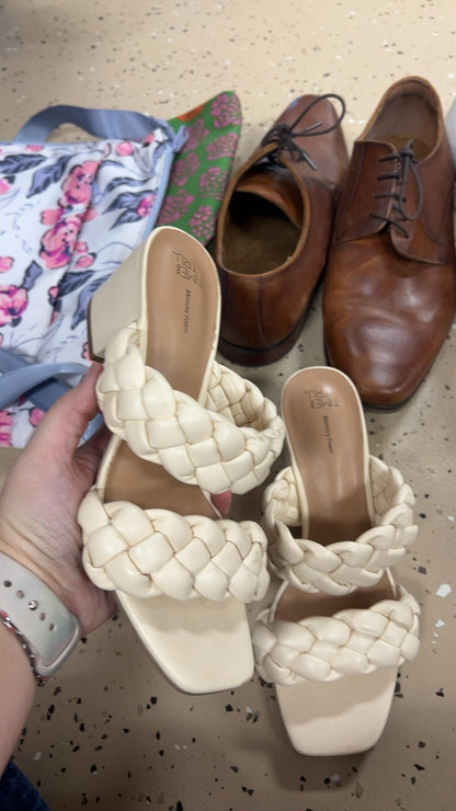 Time & Tru Shoes 7 Cream/Beige