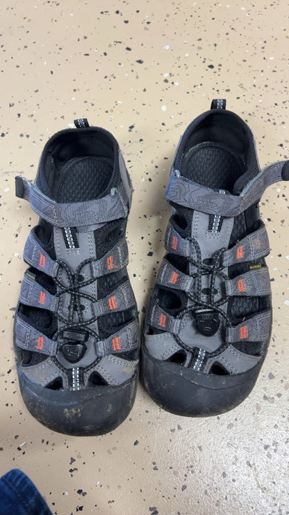 Keen Sandals 5 Gray/Black