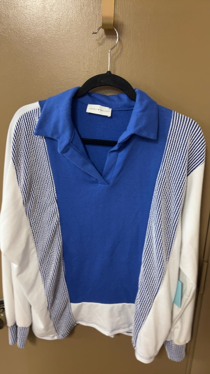 LOVELY MELODY Sweater Small Blue and White