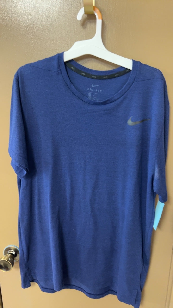 Nike T-Shirt MENS Large Blue