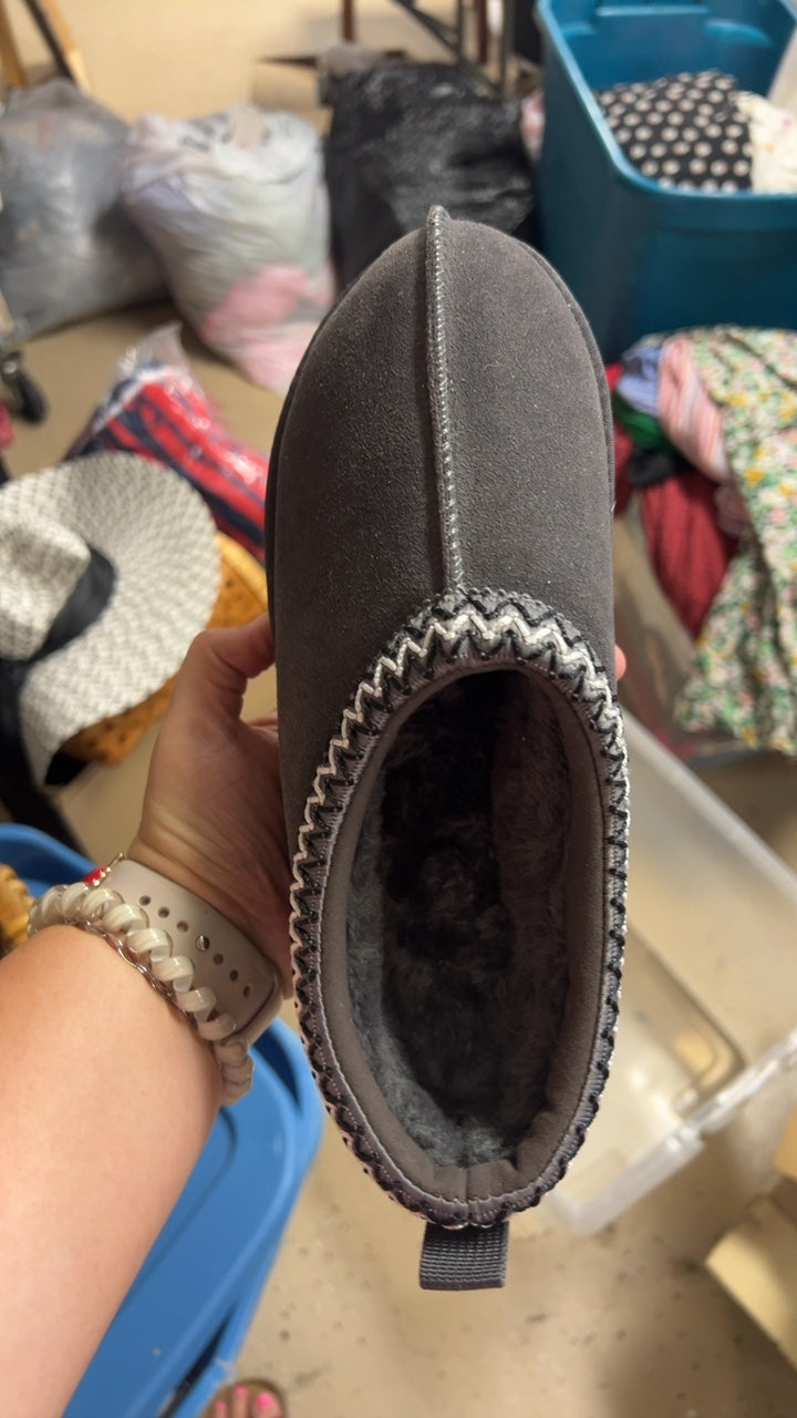 Slippers 9 Black