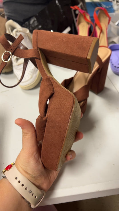 Sandals 8 Brown