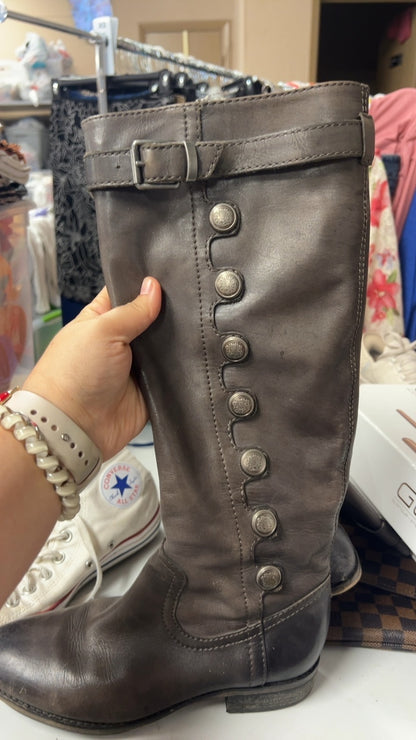  Boots 7.5 Gray