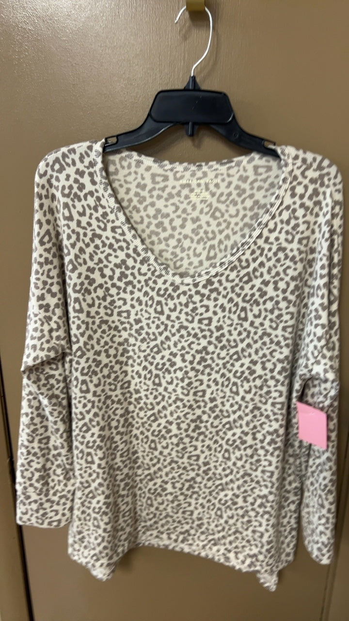 American Eagle Sweater Medium Beige and Brown Leopard Print