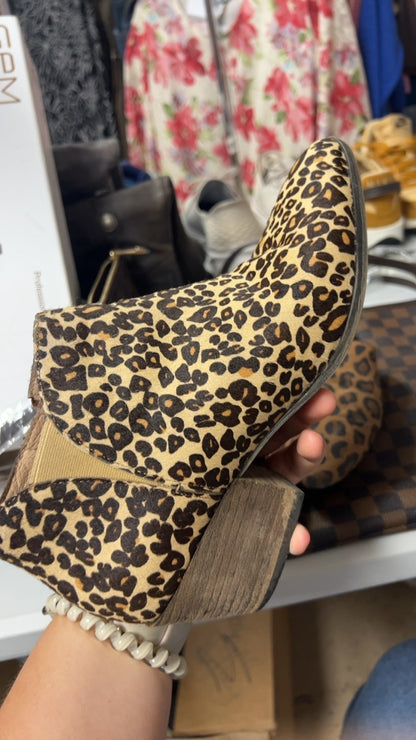 Booties Leopard print (beige with black spots)